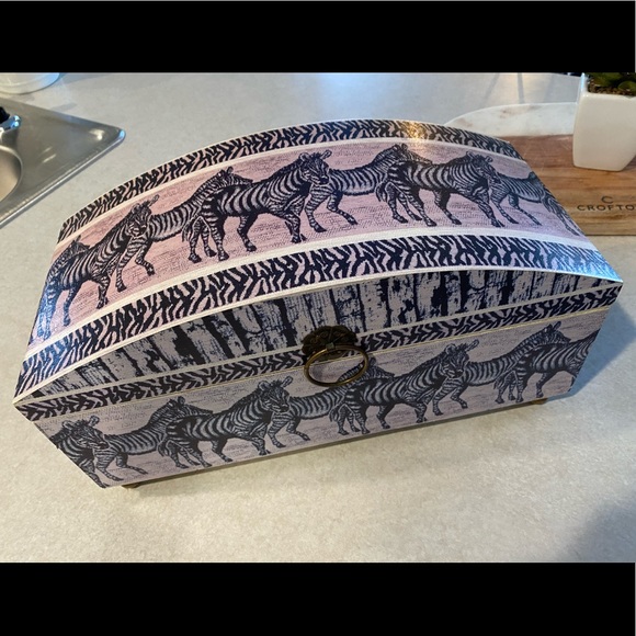 Wooden box (zebra) - Picture 5 of 5